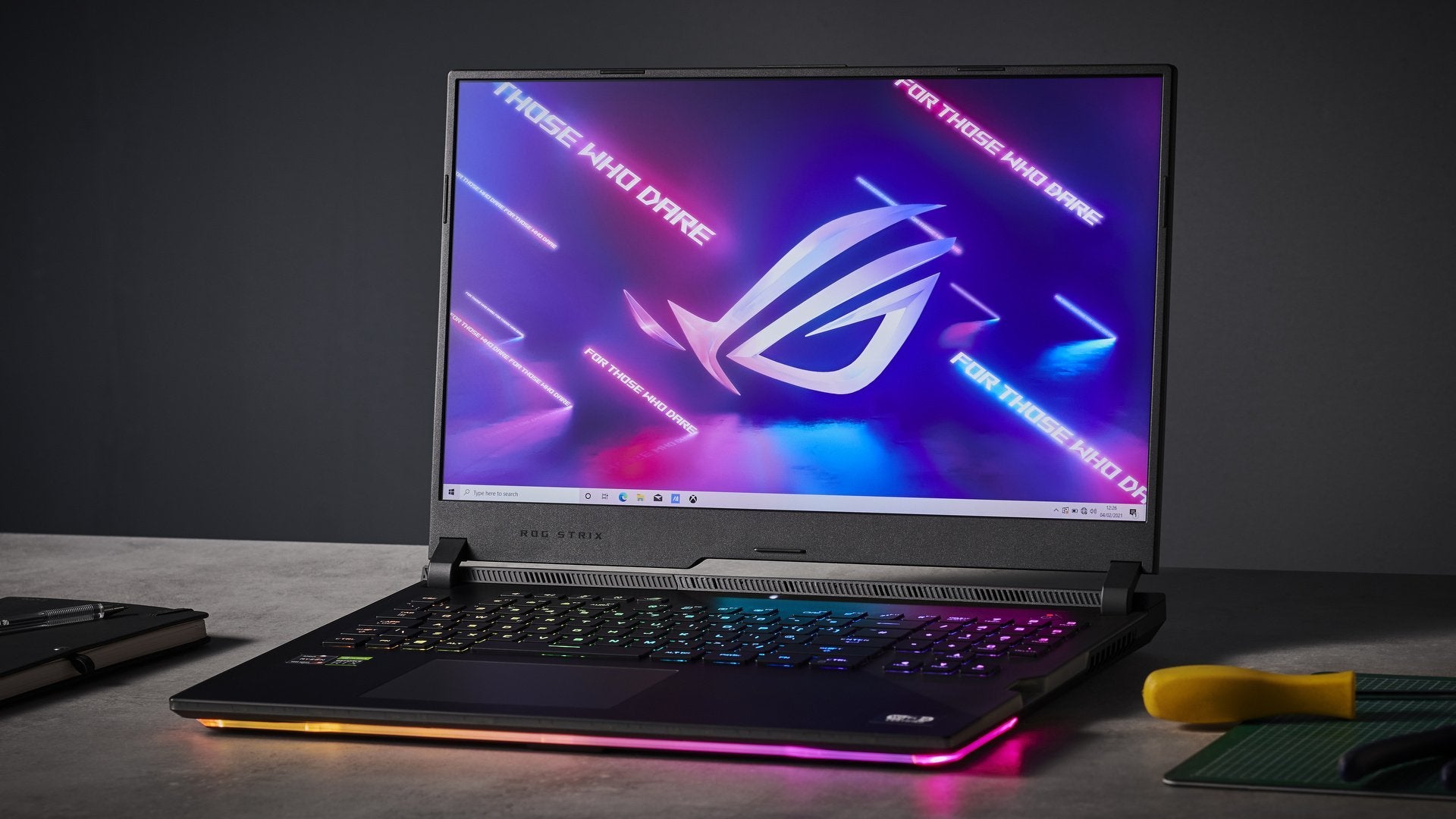 Laptop Gaming ASUS ROG Strix SCAR 17 G733QS FHD 300Hz AMD Ryzen 9 5900HX 32GB nVidia RTX 3080 16GB 2TB + Cadouri